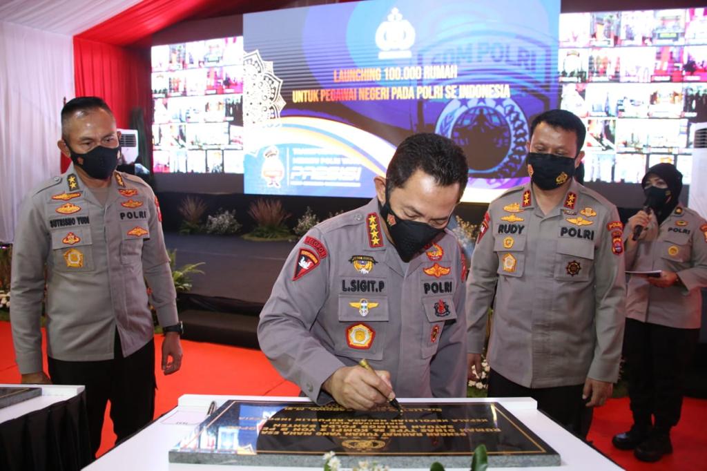 Kapolri Resmikan Gedung Presisi Polres Kota Tangerang dan 100 Ribu Rumah untuk Personel